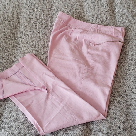 Pink capris - Picture 2 of 8